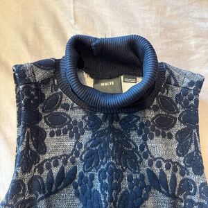 Sleeveless mid calf  Maveve dress